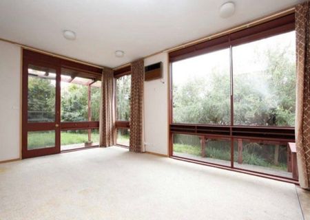 Glen Waverley - Photo 2