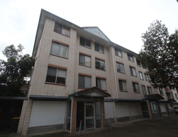 Cosy Apartment in Ideal Location - Photo 1