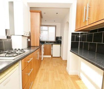 South Hayes, UB3 - Photo 2