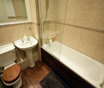 2 Bedroom Apartment To Let - Photo 6