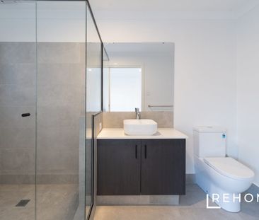 Modern Family Home Awaits! - Photo 6