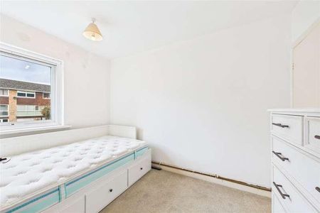 Boulters Gardens, Maidenhead, Berkshire, SL6 - Photo 2