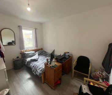 Milton Road, SO15 - Photo 3