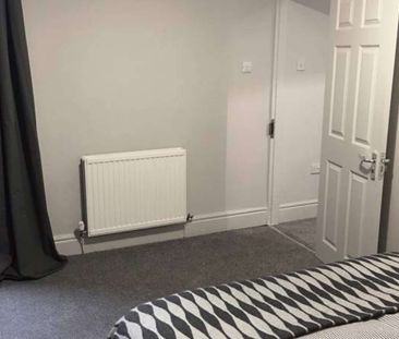 Portland Road Unit 2 - Photo 5