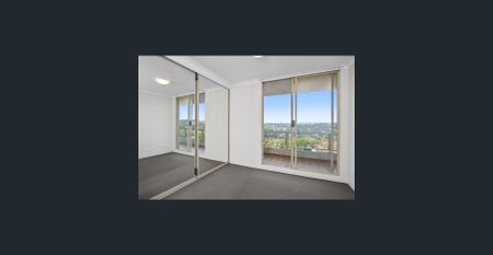 Spacious Apartment with Stunning Views in the Heart of Balgowlah - Photo 2