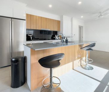 Low Maintenance 3 bed, study, 2 bath, 1 car, AC Home in Harmony - Photo 3