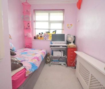 3 bedroom end of terrace house to rent - Photo 5