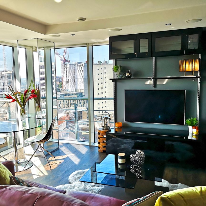 Super Premium - 2 Bed Apartment - 12th Floor - £2400 per month - Photo 1