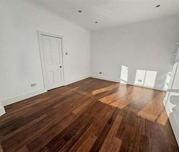 Sunningdale Avenue, Leigh-on-sea, SS9 - Photo 1