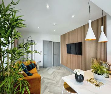 1 bedroom in a house share to rent - Photo 2