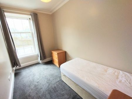 Flat 2, 10 Whitehall Place, AB25 2NX, Aberdeen - Photo 2