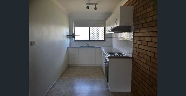Two Bedroom Unit in South Tamworth - Photo 1