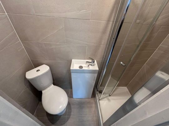 Studio Flat, Amhurst Road, E8 - Photo 1