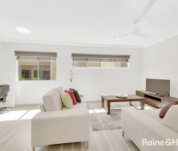 SPACIOUS FURNISHED 3 BED TOWNHOUSE CLOSE TO THE CBD! - Photo 3