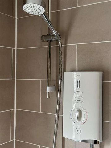 Riverside Court, Leeds, LS1 - Photo 5