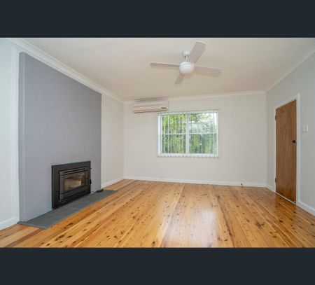 12 Tennent Road, Mount Hutton, NSW 2290 - Photo 2