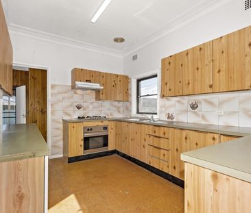 Conveniently Located Across From Toongabbie Public School - Photo 5