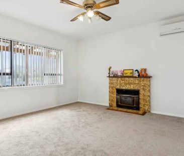 Family home in the Heart of Papatoetoe - Photo 1