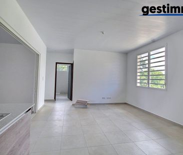 Location Appartement 3 pièces 57m² MACOURIA 97355 - Photo 1