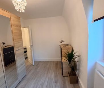 Room in a Shared House, Netherby House, SW8 - Photo 6