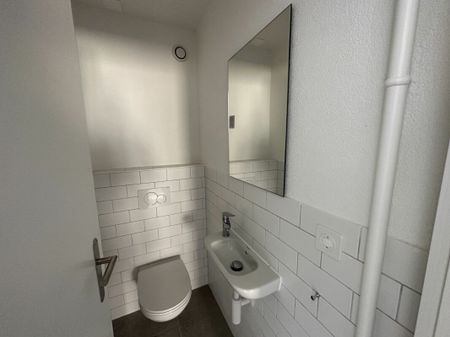 Bel appartement de 4.5 pièces entièrement rénové en 2023 avec balcon ! - Photo 4