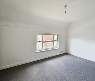 3 bedroom house to rent Jubilee Crescent, NN8 - Photo 1