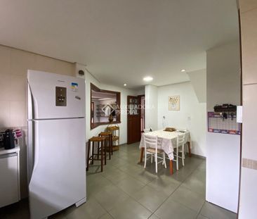 Casa com 4 quartos e 443m² para alugar em Rio Tavares, Florianópolis. - Foto 4