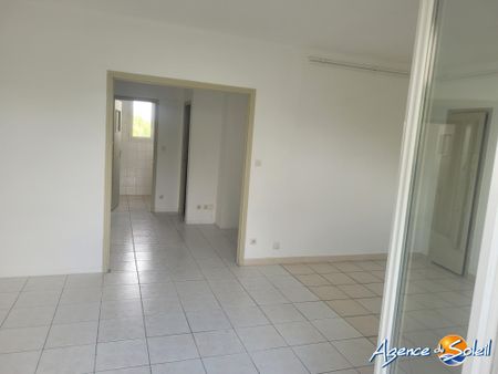 Location Appartement 4 pièces 67m² NARBONNE 11100 - Photo 4