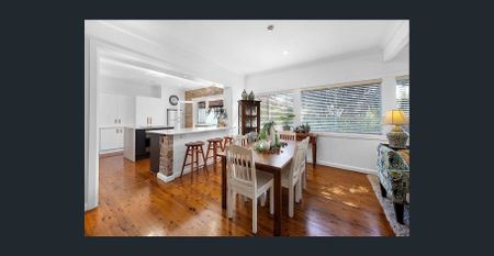 Superb Single Level Living in Ultimate Beachside Location - 6 Month Lease - Photo 3