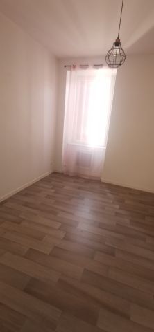 Location Appartement 2 pièces 48m² MARMANDE 47200 - Photo 3