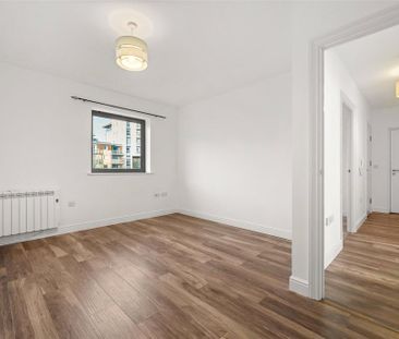 2 bedroom property to rent - Photo 3