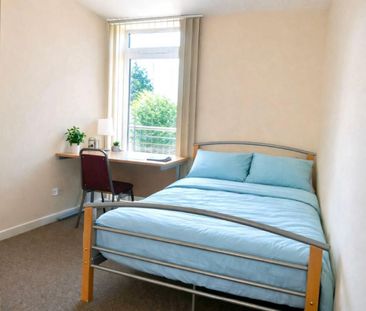 5 bed Flat 5 Montgomery Place, 33 Montgomery Terrace Road - Photo 3