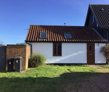 2 bedroom semi-detached house to rent - Photo 3