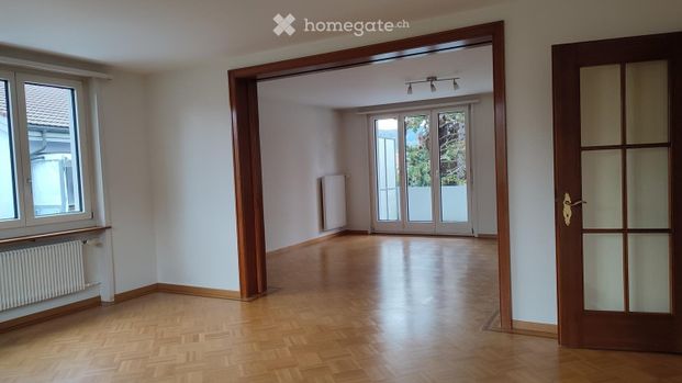 4,5-Zimmer-Whg. an ruhiger Lage, mit vielen Extras - Photo 1