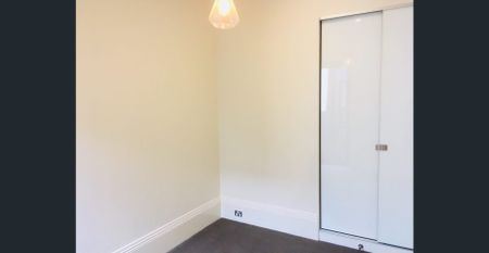 Period Perfection - Photo 4