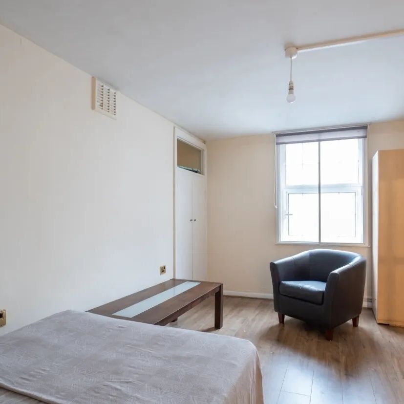 flat to rent - Photo 1