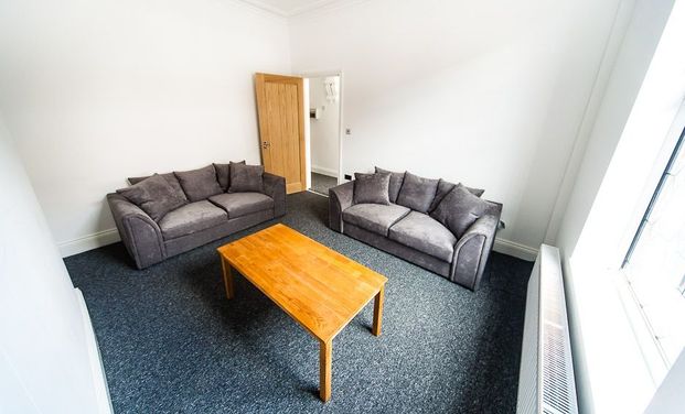 Providence Avenue, Woodhouse, Leeds - Photo 1