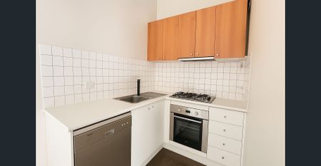 Private, Peaceful & Perfectly Positioned - Photo 2