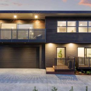 Modern Coastal Living in the Heart of Milford - 2/1 Omana Road, Milford - Photo 2