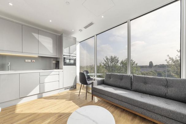 Studio to rent - Photo 1