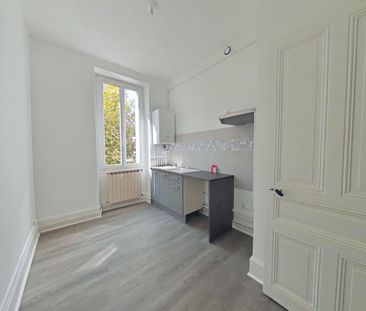 Location Appartement 4 pièces 90m² ROMANS SUR ISERE 26100 - Photo 6