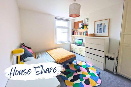 1 bedroom in a house share to rent - Photo 2