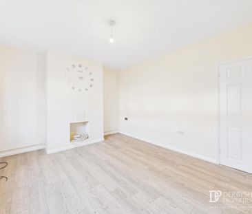 3 Bedroom Semi-Detached House - Photo 1