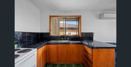 Convenient location - Photo 5