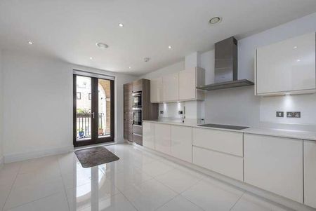 Walled Garden, Stanmore, HA7 - Photo 4