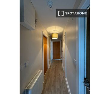 Room in shared flat for rent in Ballybough, Dublin - Photo 4