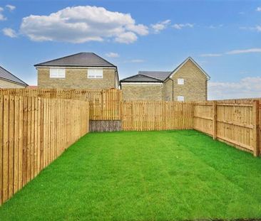 3 bedroom semi-detached house to rent - Photo 3