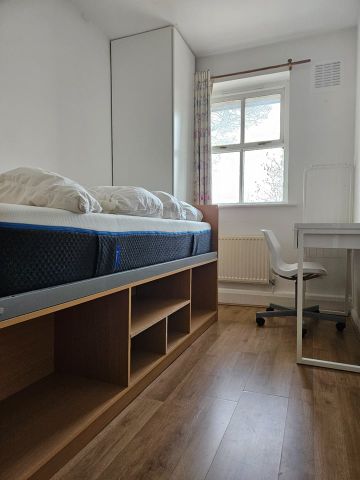 Room in a Shared House, Strawberry Terrace, N10 - Photo 5
