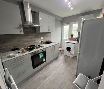 2 Bed Flat, College Road, HA3 - Photo 5