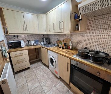 2 bedroom flat to rent - Photo 6